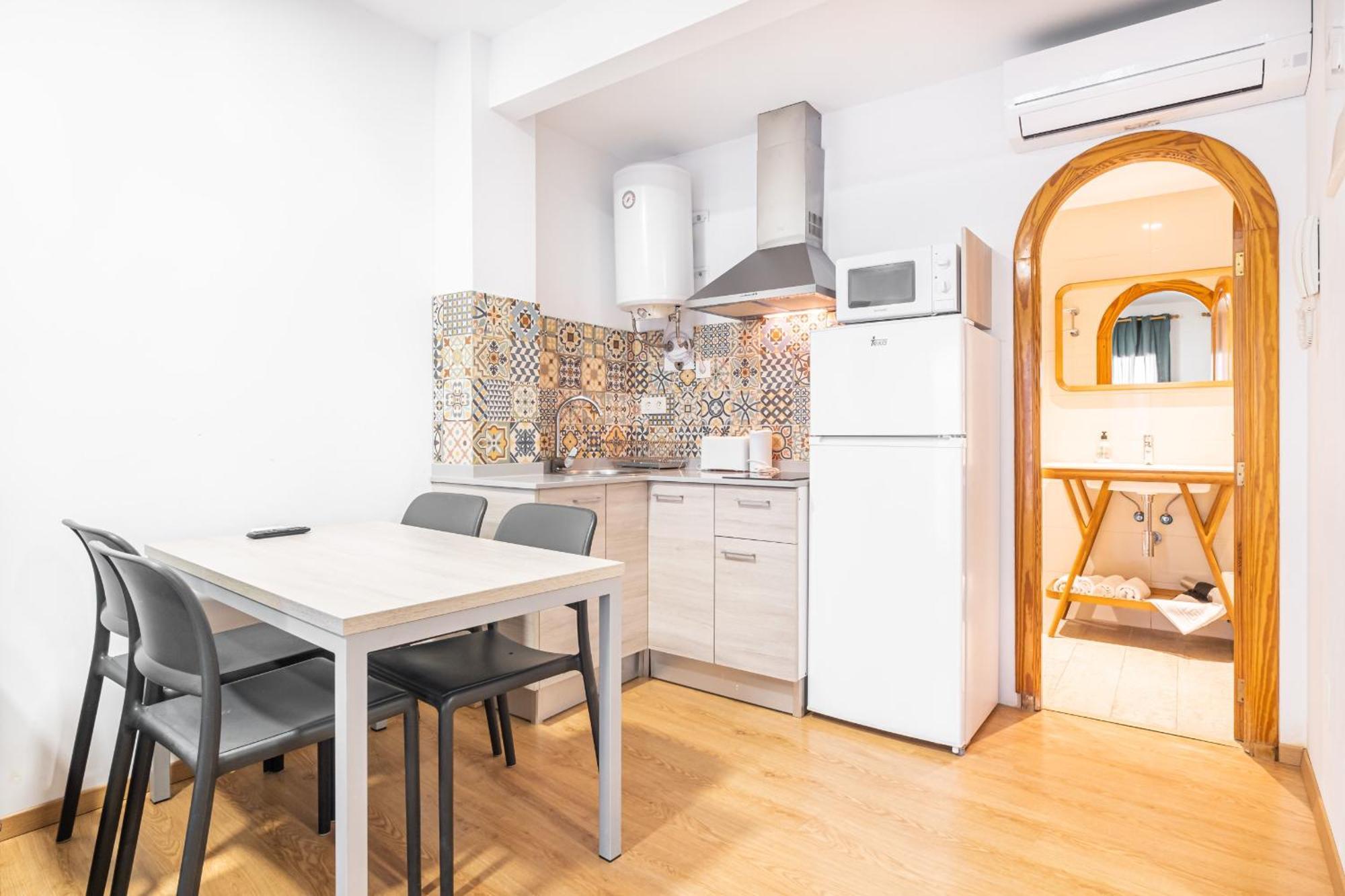 Apartamentos El Castell Benidorm Old-Town Eksteriør billede