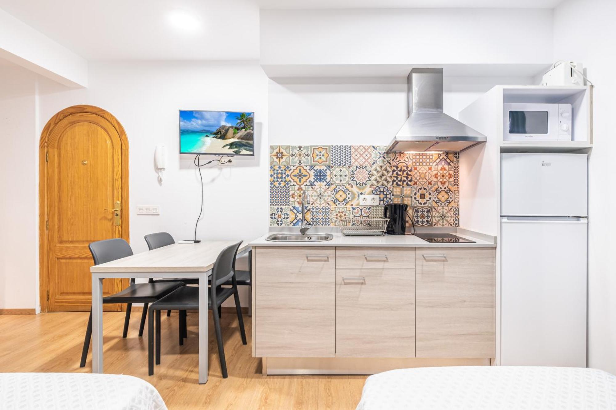 Apartamentos El Castell Benidorm Old-Town Eksteriør billede