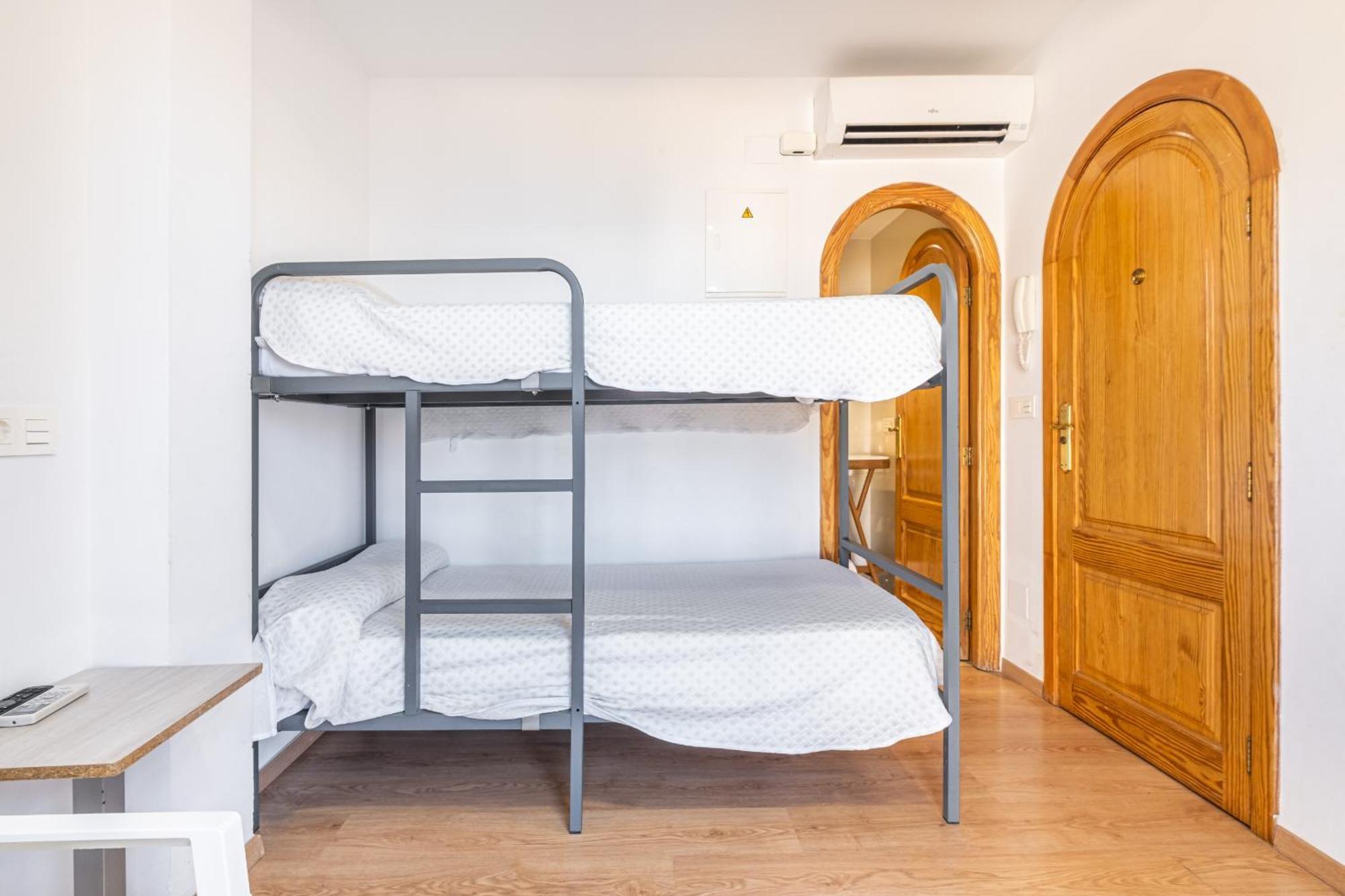 Apartamentos El Castell Benidorm Old-Town Værelse billede