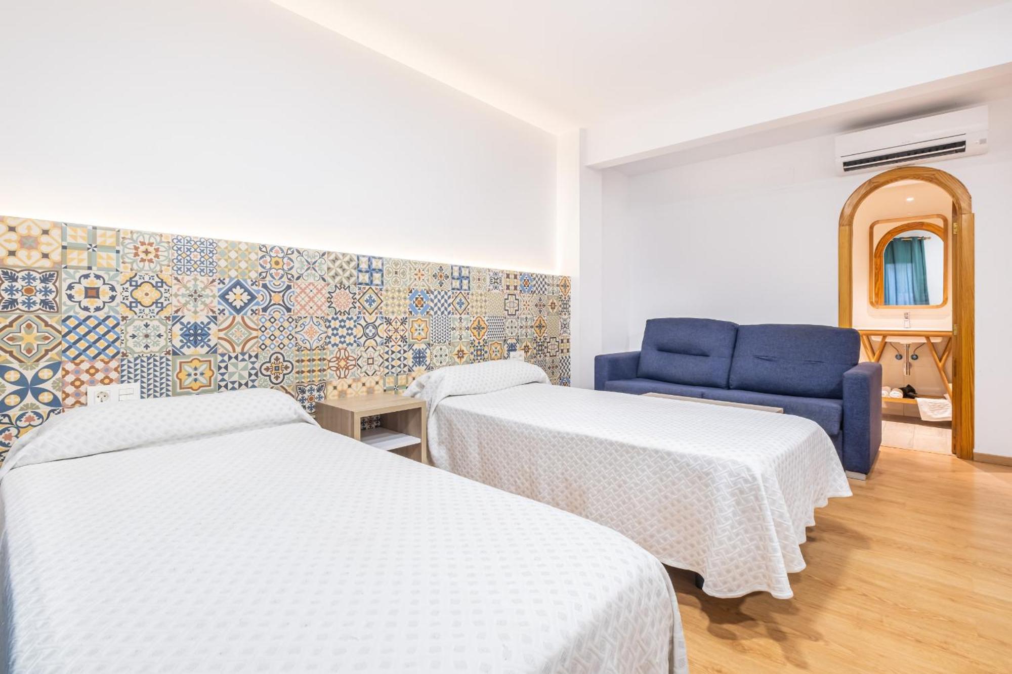 Apartamentos El Castell Benidorm Old-Town Værelse billede